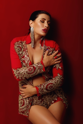 性感大胆成熟风gogo人体艺术写真图片